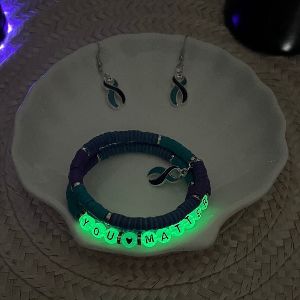 Elegant Glow in the Dark Bracelet with 'You Matter' Message